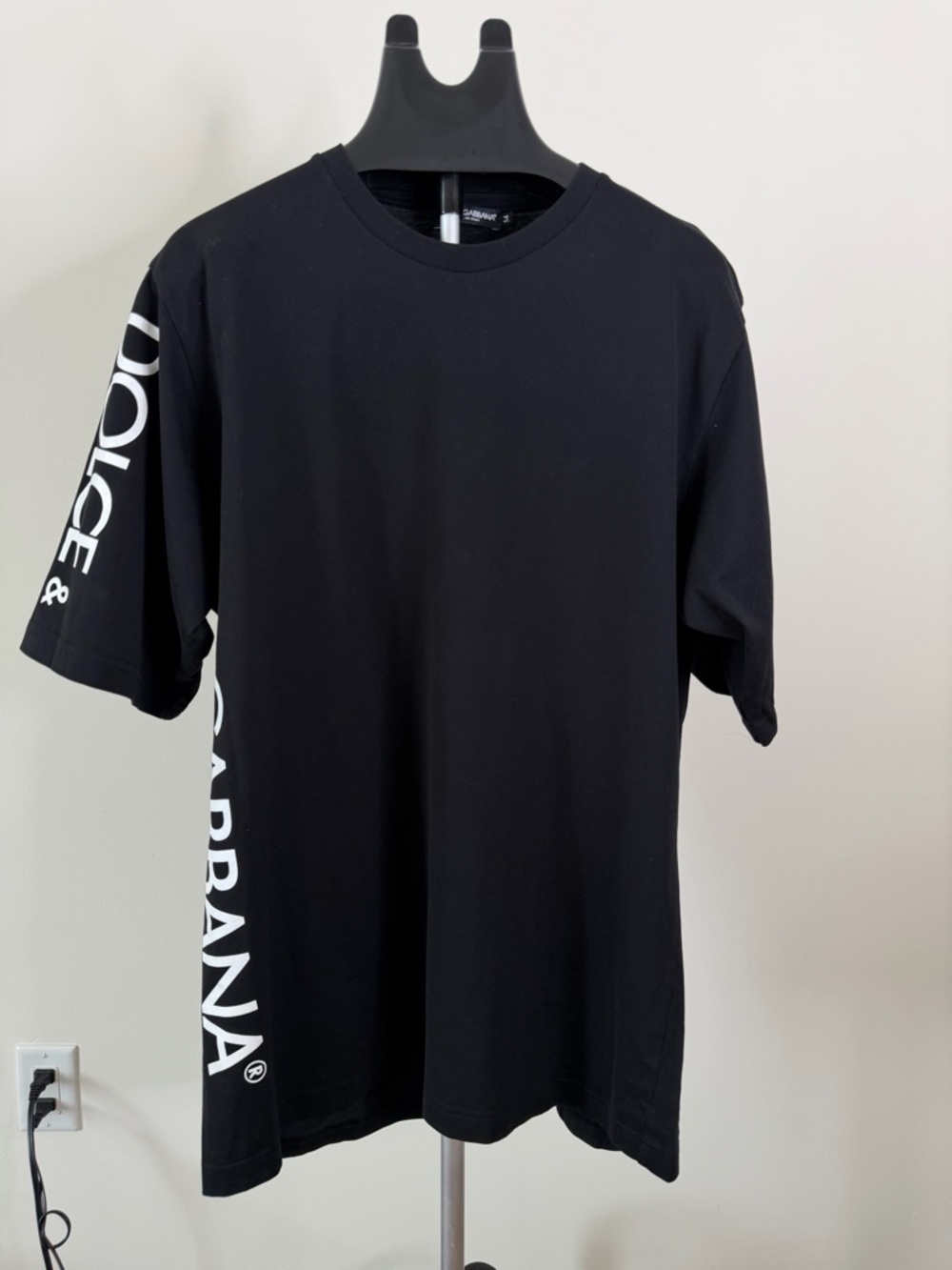 100% Authentic Dolce & Gabbana Black Short Sleeve Tee with White Side Logo